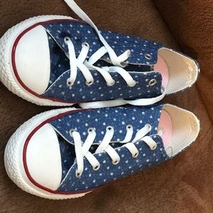New Converse star sneakers size4